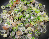 菜の花とあさりの酒蒸しオイスター風☆作り方3写真