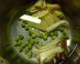 筍とわかめとエンドウマメのお吸い物作り方3写真