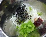 チーズ×セロリ×梅胡麻のおにぎり作り方3写真