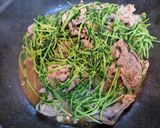 豚小間と豆苗のジンジャーペッパー炒め♪作り方6写真