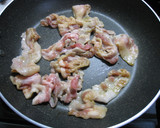 しょうゆ麹で♡豚肉と竹輪の炒めもの作り方2写真