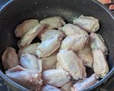 鶏の旨味が◎手羽中と大根の煮物作り方2写真