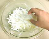 和えてすぐ食べれる＜大根のセンチェ＞作り方1写真