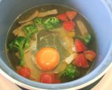 朝食に♪ベーコン＆落とし卵の簡単スープ☆作り方3写真