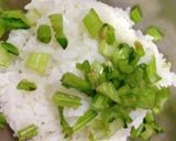 蕪の葉とチーズのガーリック焼きおにぎり作り方1写真
