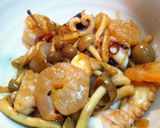 ピザのトッピング☆にんにく醤油シーフード作り方5写真