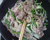 豚バラとにんにくの芽のスタミナ炒め作り方2写真