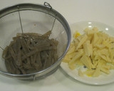 簡単！筍とこんにゃくきんぴら炒め煮作り方1写真