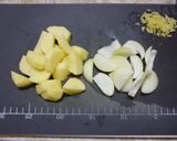 じゃが芋と玉葱とわかめのお味噌汁作り方1写真