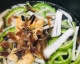 具だくさん味噌汁●ゴーヤー＆ダイコンの味噌汁作り方1写真