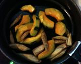 ごまが美味しい♪かぼちゃとごぼうの甘辛焼作り方3写真