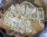 塩麹と鶏ミンチで油いらずの焼き餃子作り方5写真