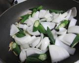 新玉ねぎとオクラのチャンプル作り方3写真