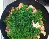 豚コマとブロッコリーのカレマヨ炒め作り方3写真