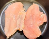 簡単☆ジューシー!鶏胸肉と舞茸のさっぱり味ぽん煮作り方1写真