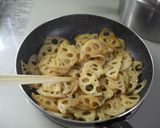 簡単すぎ！焼肉のタレでレンコンのきんぴら作り方3写真