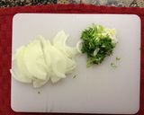 超低カロリー♪玉ねぎとわかめのスープ作り方2写真