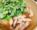豚肩ロースと蕪の葉の炒め物作り方3写真