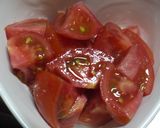 トマトと塩もみきゅうりの胡麻オリーブ和え作り方1写真