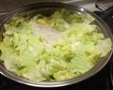塩麹で簡単、春キャベツと豚肉の餡かけ丼作り方1写真