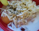 ポテトサラダのリメイク☆レンジでオムレツ作り方1写真