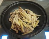 筍と豚肉のオイスター炒め。作り方3写真