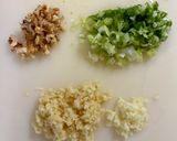 茄子肉味噌で♪市販の担々麺をごちそうに作り方2写真