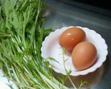 簡単お味噌汁☆卵と水菜作り方1写真