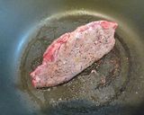 牛もも肉のオリーブ油ソース作り方2写真
