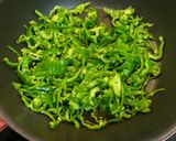 ごはんに合う！ピーマンの梅おかか炒め作り方3写真
