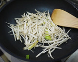 筍と牛蒡と豚肉の炒め物（竹筍牛蒡炒肉絲）作り方6写真
