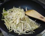 筍と牛蒡と豚肉の炒め物（竹筍牛蒡炒肉絲）作り方7写真