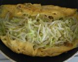 お好み焼き風♪♪オムキャベもやし作り方5写真