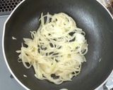 たっぷりチーズと玉ねぎのオープンオムレツ作り方2写真