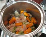 豆と野菜とチキンのスープパスタ作り方3写真