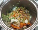 豆と野菜とチキンのスープパスタ作り方4写真