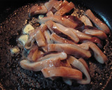 にんにくバター醤油で旨～♡イカと厚揚げ作り方3写真