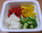 元気モリモリ☆牛肉のカラフル炒め♪作り方1写真