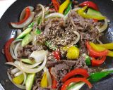 元気モリモリ☆牛肉のカラフル炒め♪作り方5写真