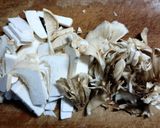 白菜と ピーマン 椎茸 舞茸の オイスタースープ作り方1写真