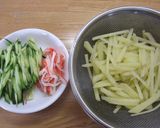 簡単★じゃがいもときゅうりのごまマヨ和え作り方1写真