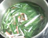 うまいよ!にらとふんわり卵のお味噌汁♬作り方2写真