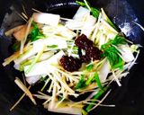 醤油麹deまるごとウドのきんぴら作り方3写真