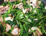 ほうれん草とぶた肉のニンニク炒め作り方4写真