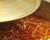 韓国料理ーうま辛いキムチと豆もやしスープ作り方3写真