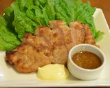 豚ロース肉の醤油麴米粉揚げ サンチュ添え作り方5写真