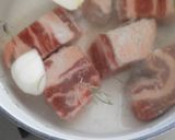 安い牛バラ肉で柔らかデミグラ煮込み作り方2写真