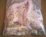 粒マスタード風味☆鶏の手羽先の塩麹焼き作り方1写真