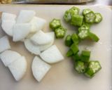 オクラと大根のお味噌汁作り方2写真