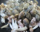 あさりとしめじと豚肉で♫作り方3写真